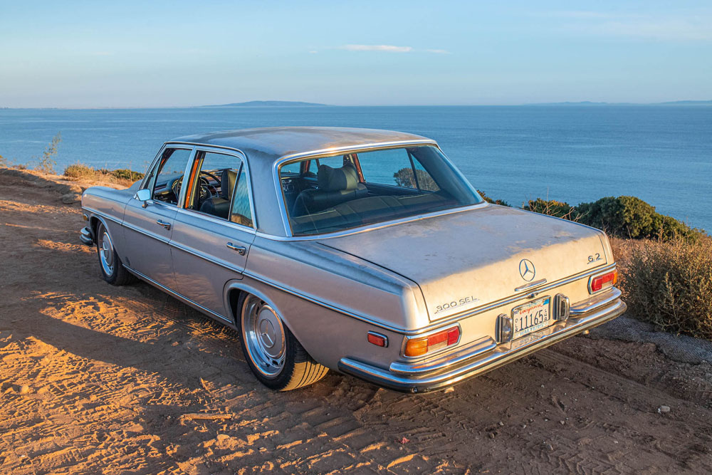 1971-Mercedes-Benz-300-SEL-Icon-23.jpg