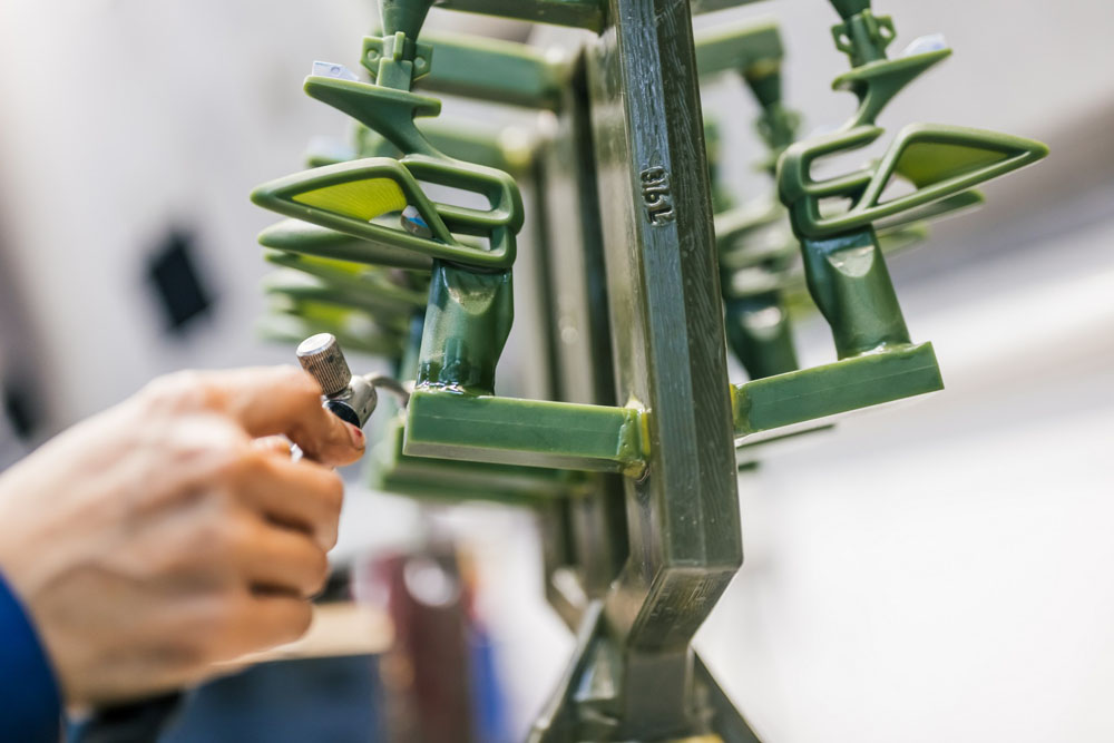 La artesanía que se esconde tras el emblema 'Flying B' de Bentley 4 Motor16 2022 Bentley Flying B 4 Motor16