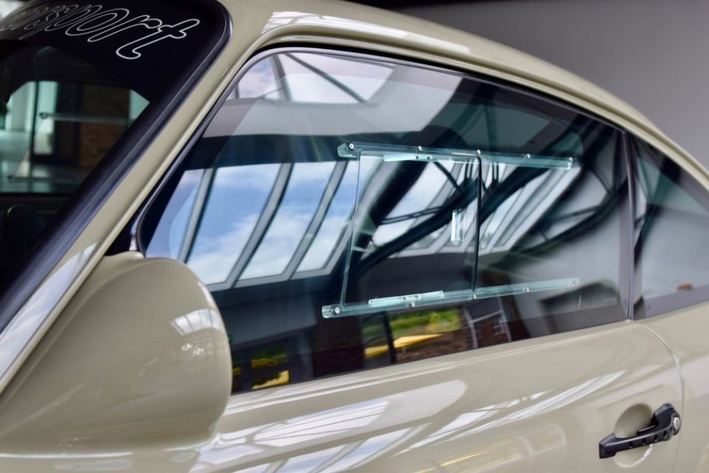 DP Motorsport crea el Porsche 911 que te fliparía conducir a diario 7 Motor16 2022 DP Motorsport Porsche 911 964 8 Motor16