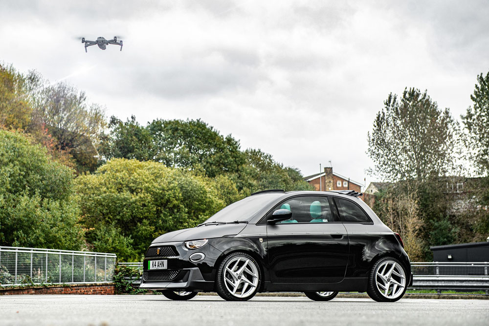 El Fiat 500e más exclusivo lo firma Kahn Design 8 Motor16 2022 Fiat 500 Kahn 4 1 Motor16