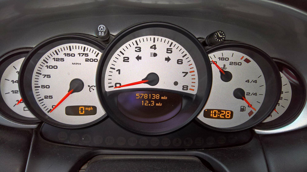 Este Porsche 911 Turbo es el 'nueveonce' con más kilómetros del mundo 1 Motor16 Porsche 911 Turbo kilómetros. Imagen cuadro.