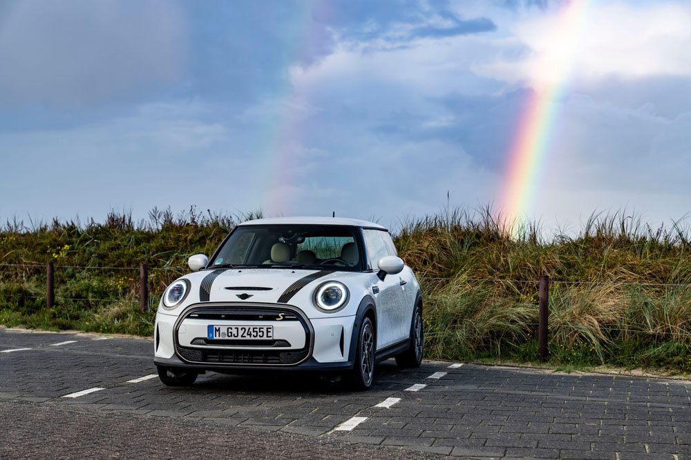 Mini Cooper SE: estrena edición especial Resolute Edition 7 Motor16 2022 mini cooper se resolute white 22 Motor16
