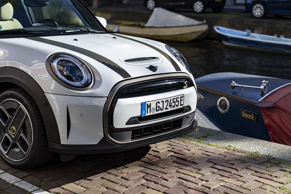 Mini Cooper SE: estrena edición especial Resolute Edition 20 Motor16 2022 mini cooper se resolute white 23 Motor16