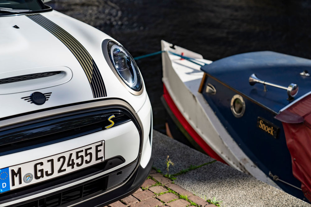 Mini Cooper SE: estrena edición especial Resolute Edition 21 Motor16 2022 mini cooper se resolute white 24 Motor16