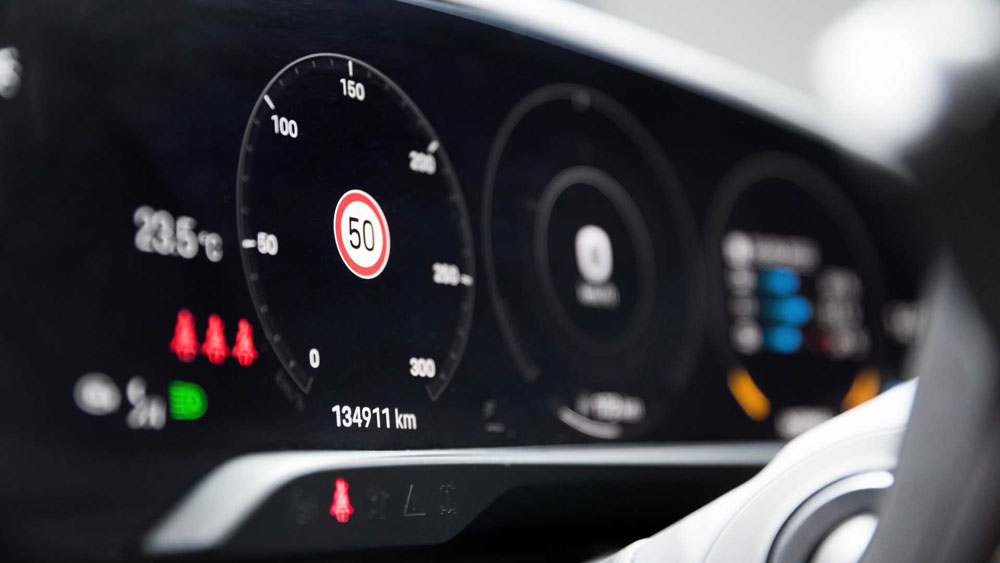 Porsche Taycan: el Porsche de los récords 13 Motor16 2022 porsche taycan production milestone 3 Motor16