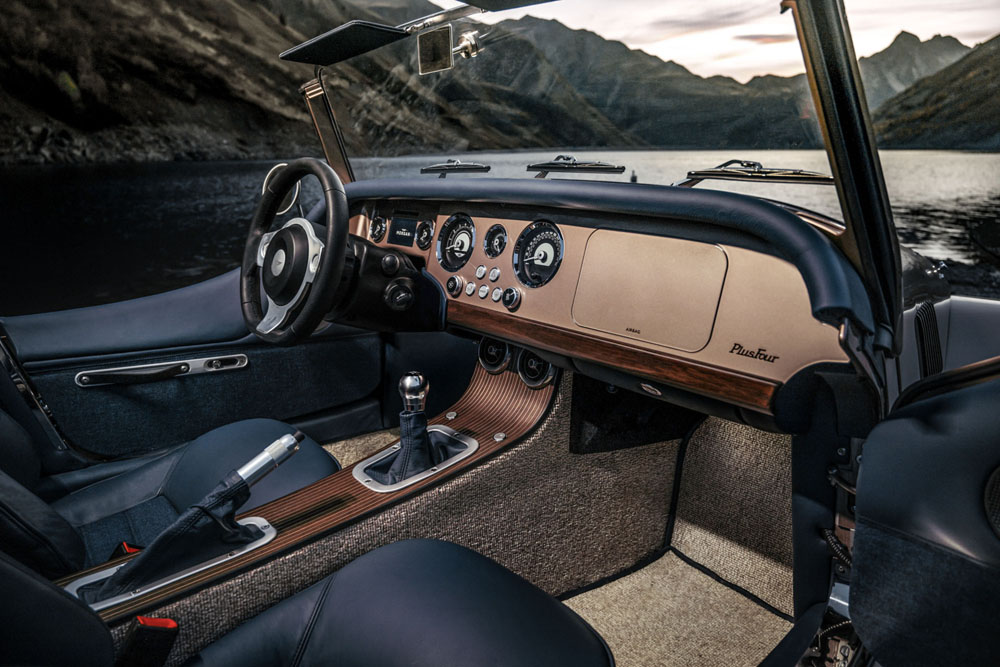 Morgan Plus Four. Imagen interior.