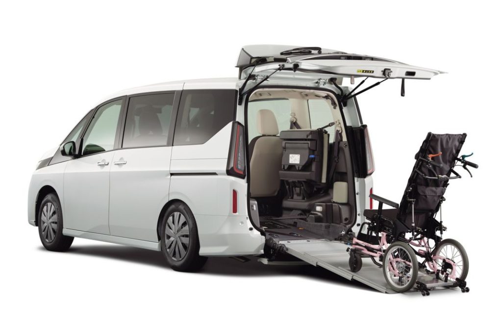 Nissan Serena: a Japón llega su sexta generación 75 Motor16 2023 Nissan Serena 35 Motor16