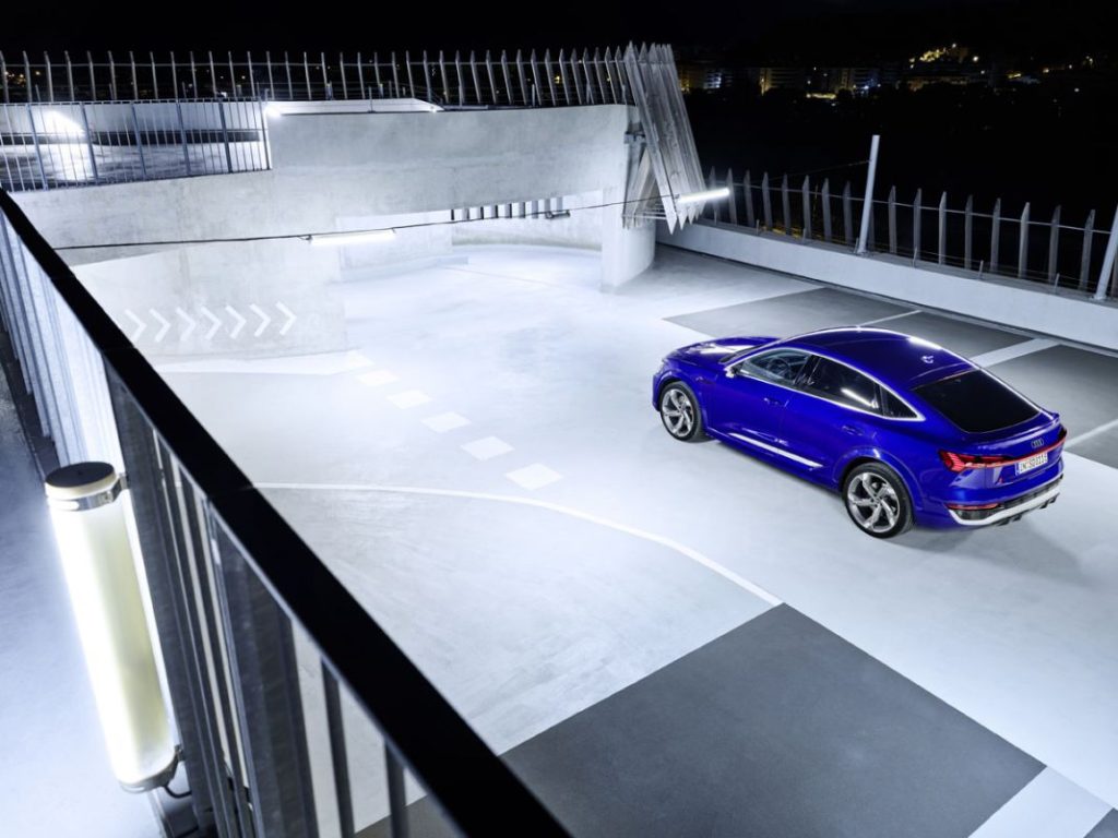 AUDI SQ8ETRON SPORTBACK 16 Motor16