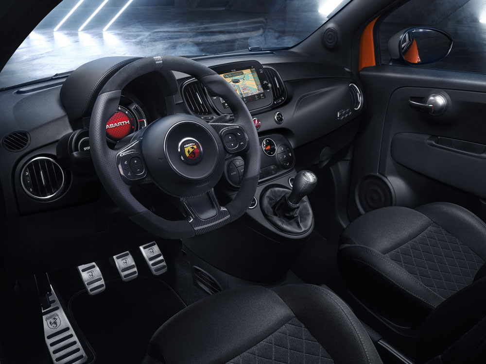 Abarth se pone al día con nuevas versiones y colores 7 Motor16 Abarth 5 Motor16