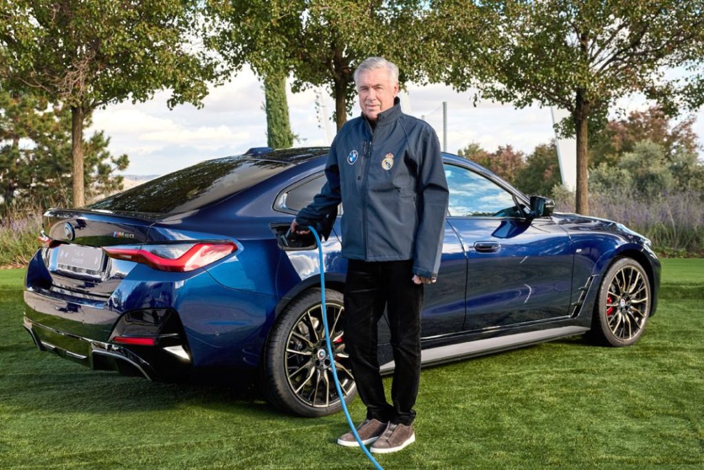 Los nuevos coches del Real Madrid: todos BMW 100% eléctricos 4 Motor16 Ancelotti3BMW Real Madrid Motor16