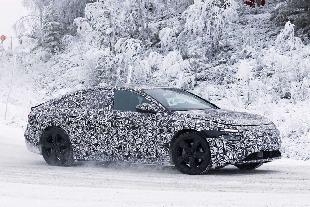 El Audi A6 e-tron ya tiene cara y 'ojos' 7 Motor16 Audi A6 e tron production lights 4 Motor16