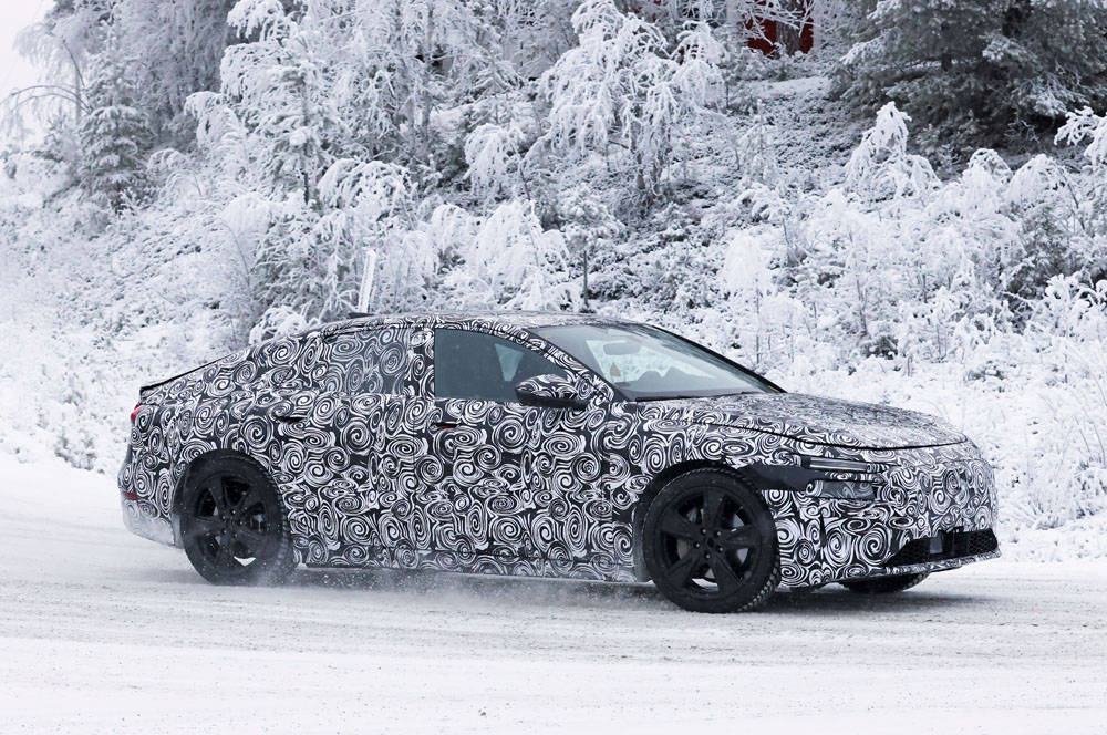 El Audi A6 e-tron ya tiene cara y 'ojos' 8 Motor16 Audi A6 e tron production lights 5 Motor16
