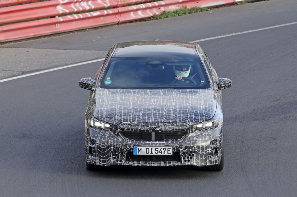 El BMW i5 eléctrico llega a Nürburgring 2 Motor16 BMW i5