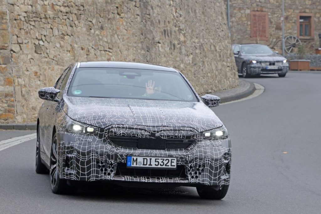 El BMW i5 eléctrico llega a Nürburgring 12 Motor16 BMW i5 10 Motor16