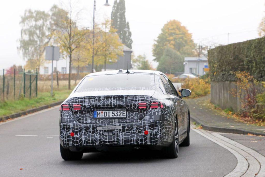 El BMW i5 eléctrico llega a Nürburgring 20 Motor16 BMW i5 18 Motor16