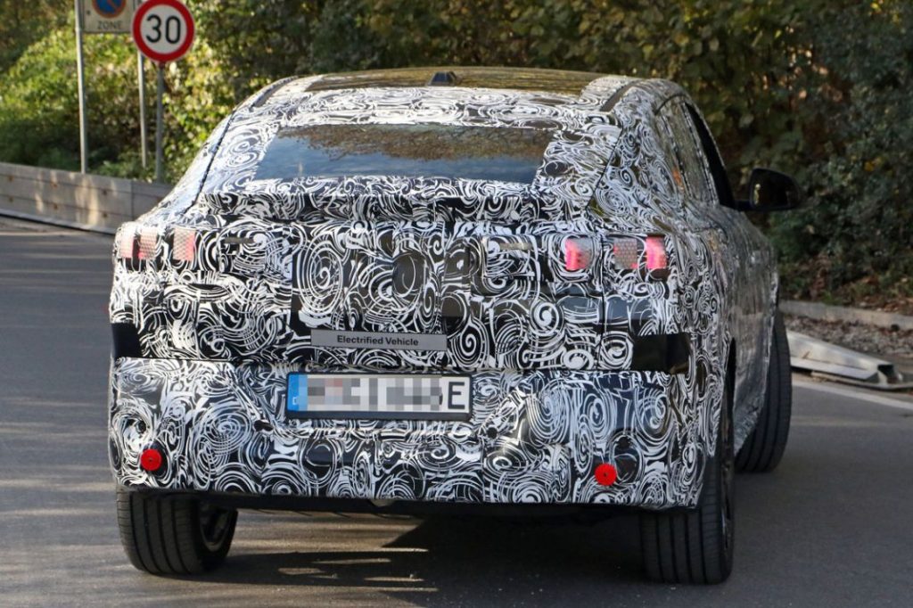 BMW iX2, las primeras fotos del nuevo eléctrico alemán 19 Motor16 BMW iX2 16 Motor16