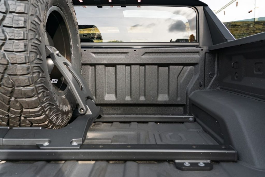 El primer Hummer eléctrico de 1.000 caballos llega a Europa 9 Motor16 CliveSuttonHummerEVPickup 017 copia Motor16