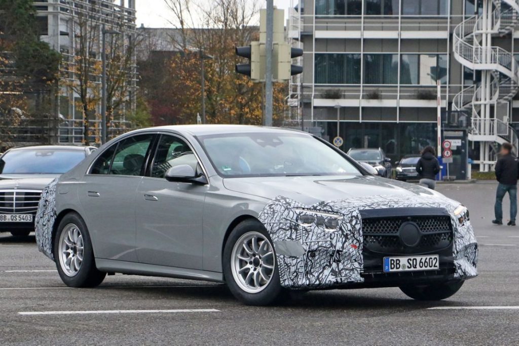 El Mercedes Clase E ya lo enseña casi todo 22 Motor16 MERCEDES CLASE E 20 copia Motor16