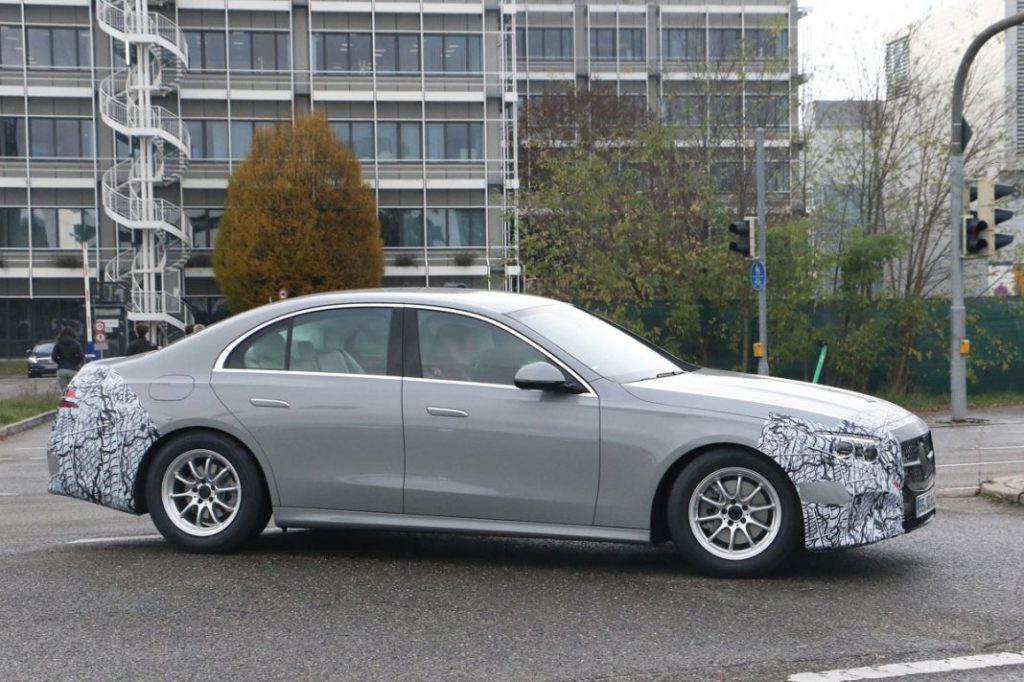 El Mercedes Clase E ya lo enseña casi todo 25 Motor16 MERCEDES CLASE E 23 copia Motor16