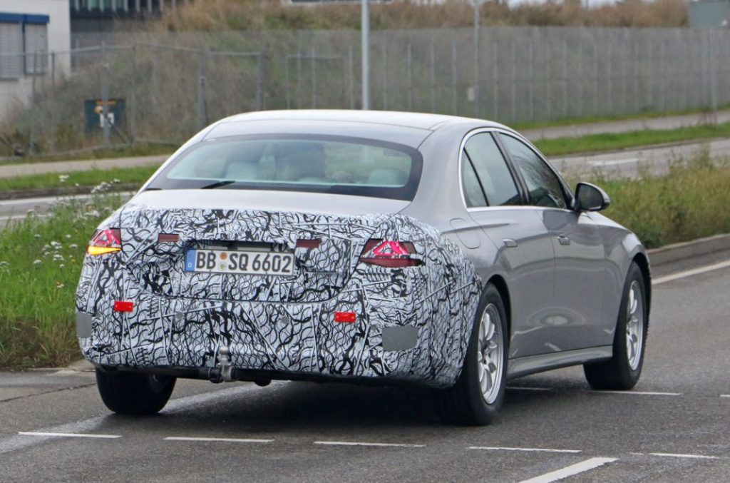 El Mercedes Clase E ya lo enseña casi todo 31 Motor16 MERCEDES CLASE E 29 copia Motor16