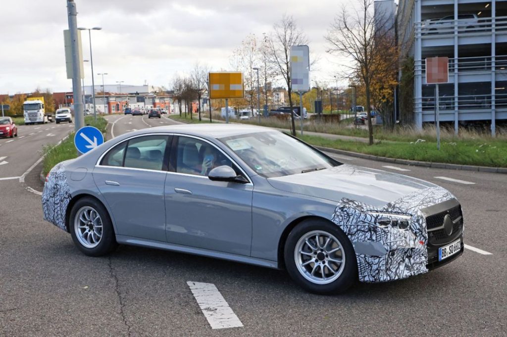 El Mercedes Clase E ya lo enseña casi todo 8 Motor16 MERCEDES CLASE E 6 copia Motor16