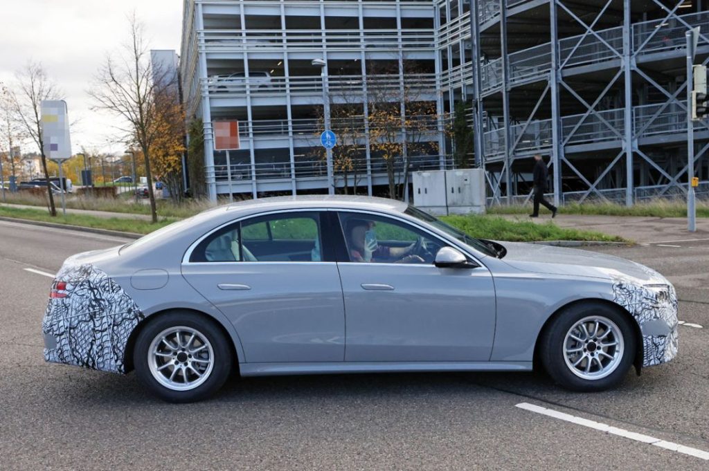 El Mercedes Clase E ya lo enseña casi todo 10 Motor16 MERCEDES CLASE E 8 copia Motor16