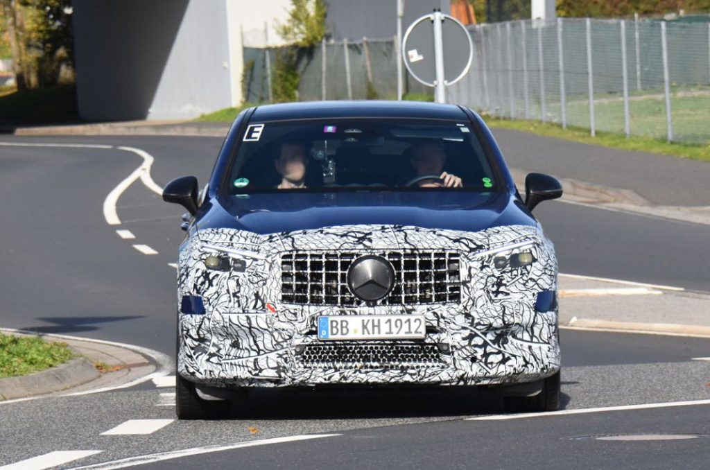 El Mercedes GLC Coupé más radical ya está en la carretera 1 Motor16 Mercedes GLC Coupé