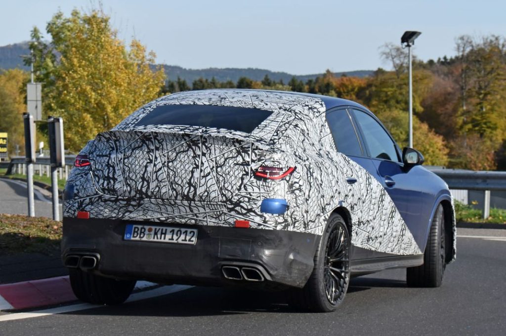 El Mercedes GLC Coupé más radical ya está en la carretera 12 Motor16 Mercedes AMG GLC63 Coupe 10 Motor16