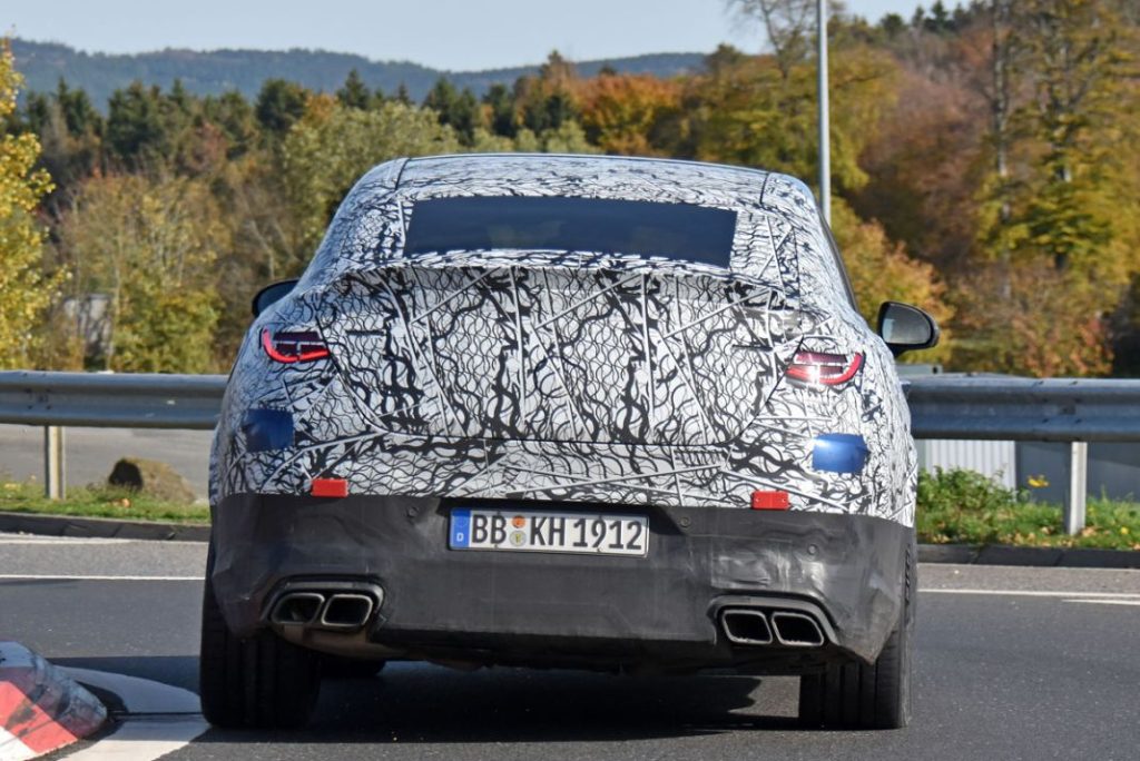 El Mercedes GLC Coupé más radical ya está en la carretera 2 Motor16 Mercedes GLC Coupé