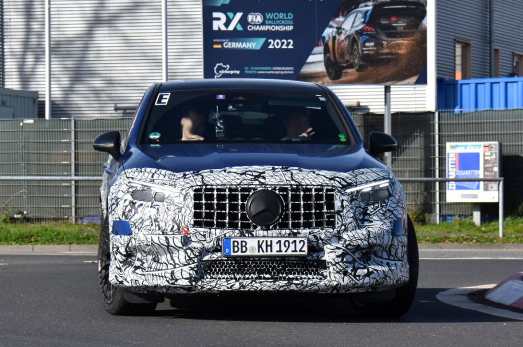 El Mercedes GLC Coupé más radical ya está en la carretera 15 Motor16 Mercedes AMG GLC63 Coupe 13 Motor16
