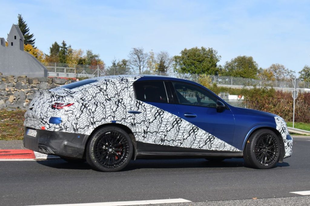 El Mercedes GLC Coupé más radical ya está en la carretera 19 Motor16 Mercedes AMG GLC63 Coupe 17 Motor16