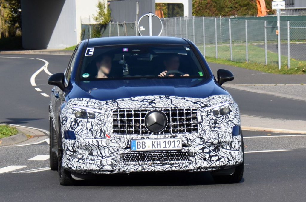El Mercedes GLC Coupé más radical ya está en la carretera 4 Motor16 Mercedes AMG GLC63 Coupe 2 Motor16