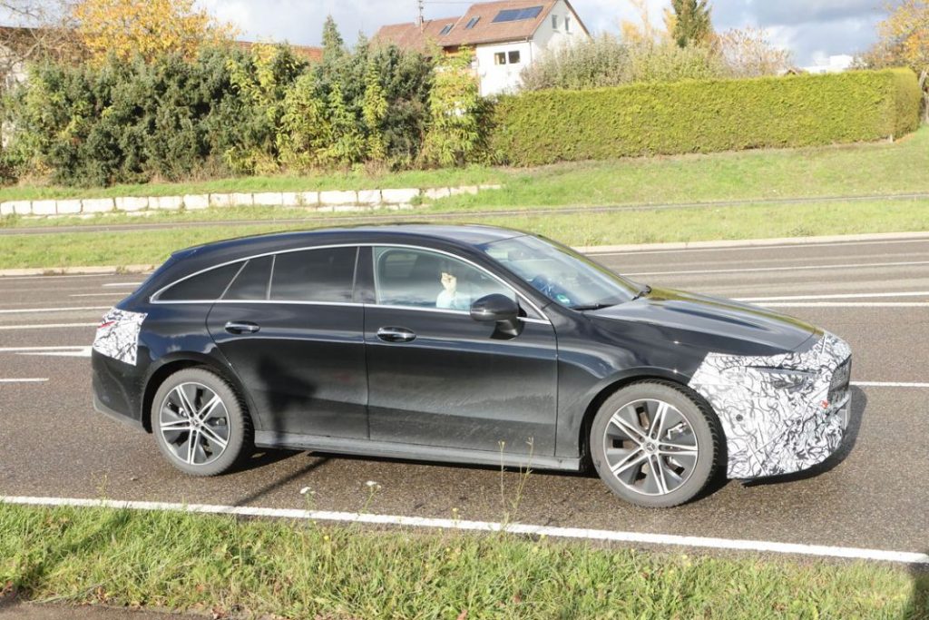 Llegan los cambios al Mercedes CLA 6 Motor16 Mercedes CLA Shooting Brake fl 4 Motor16