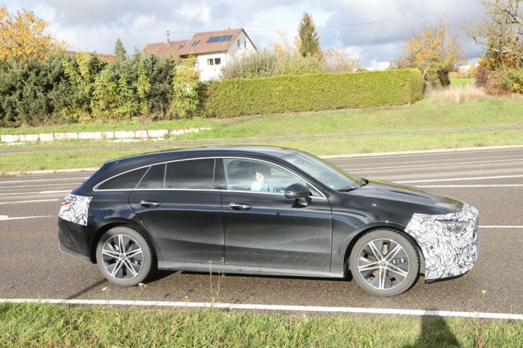 Llegan los cambios al Mercedes CLA 7 Motor16 Mercedes CLA Shooting Brake fl 5 Motor16
