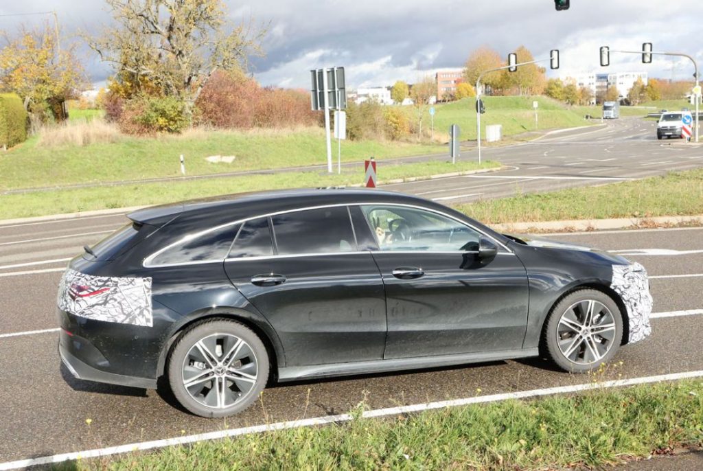 Llegan los cambios al Mercedes CLA 8 Motor16 Mercedes CLA Shooting Brake fl 6 Motor16