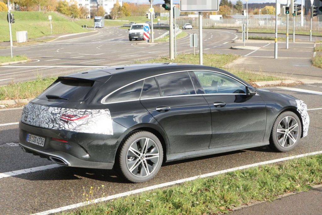 Llegan los cambios al Mercedes CLA 9 Motor16 Mercedes CLA Shooting Brake fl 7 Motor16