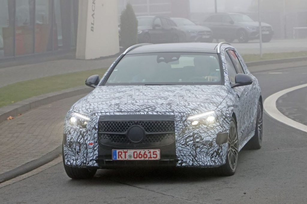 Ya rueda el Mercedes-AMG E63: deportivo enchufable 4 Motor16 Mercedes E Wagon PHEV 2 Motor16