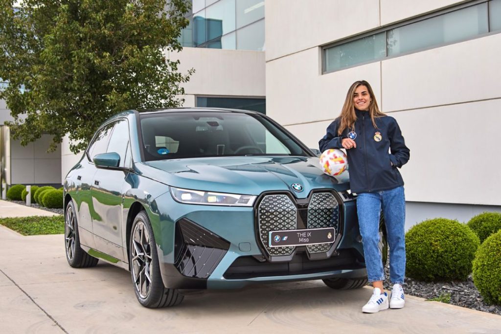 Los nuevos coches del Real Madrid: todos BMW 100% eléctricos 18 Motor16 P90487087 highRes bmw x real madrid feBMW Real Madrid Motor16