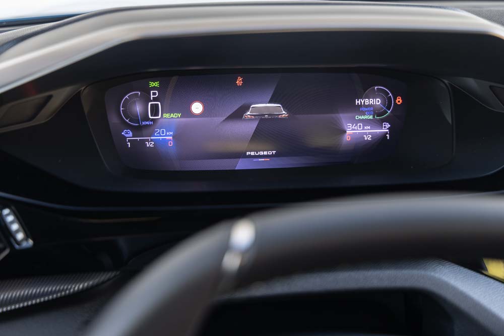 Peugeot 408.