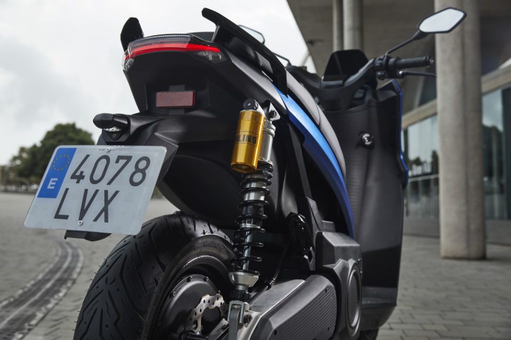 Seat MÓ Performance, a falta de coches nuevos, buenos son scooter 2 Motor16 scooter