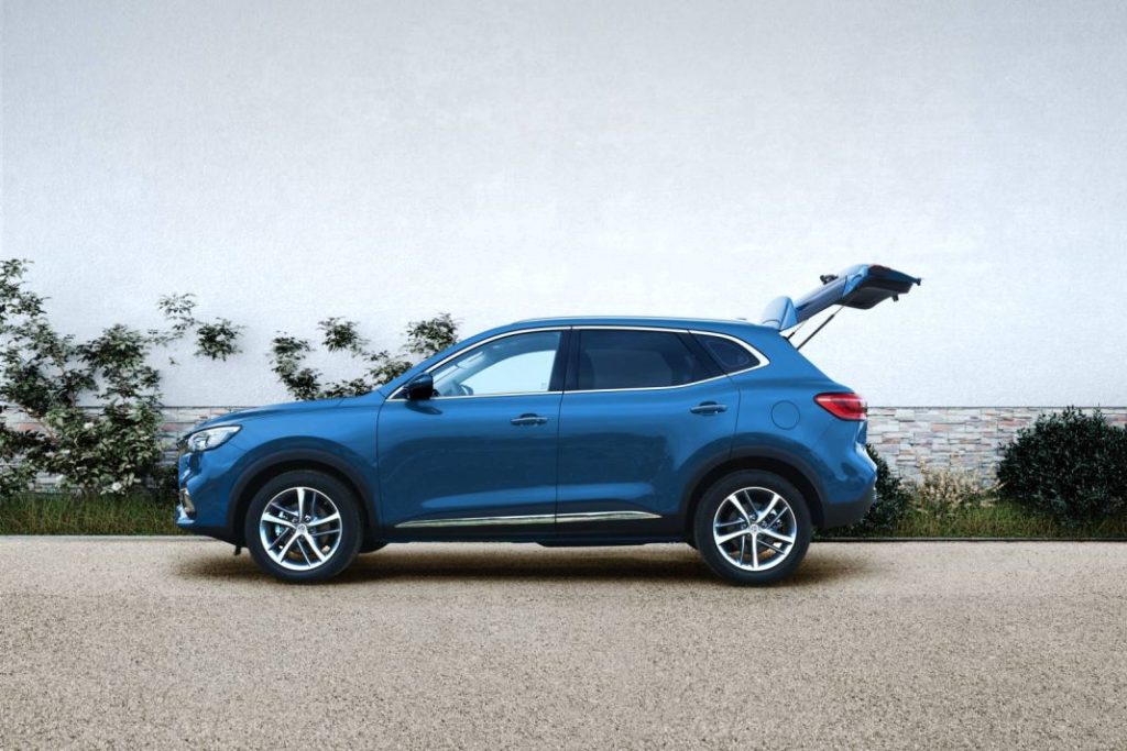 MG HS, el último SUV de la marca revelación cuesta 22.990 euros 4 Motor16 MG