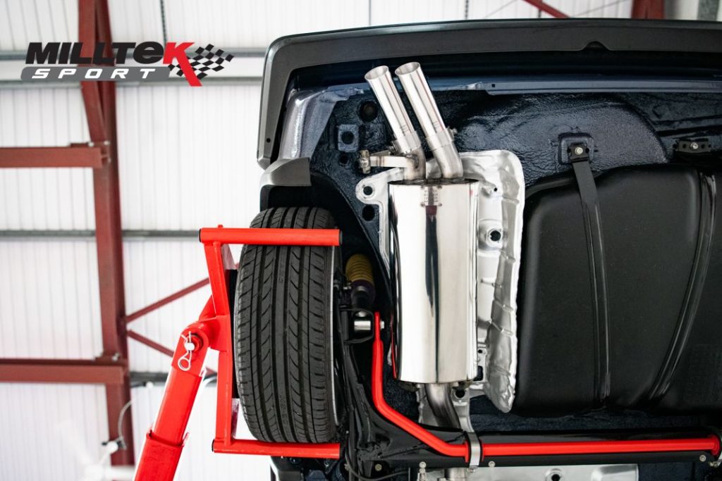 La pieza que cada vez demandan más los propietarios de VW Golf GTi, Peugeot 205 GTi, BMW M3... 1 Motor16 Escapes