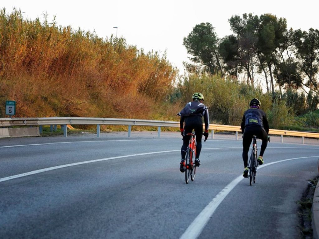 La nueva multa de la DGT que afecta a los ciclistas 34 Motor16 ciclistas