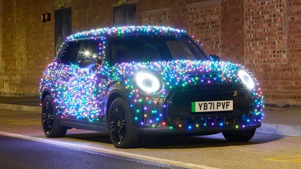 festive mini returns for 2022 Motor16