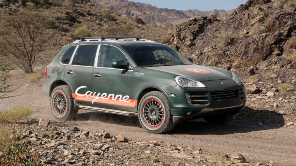 Dos décadas a sus espaldas y como el primer día 10 Motor16 first gen porsche cayenne restomod 3 Motor16