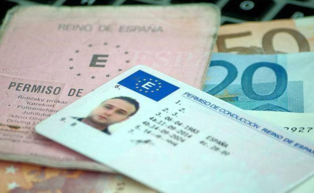 Esto es lo que pasa si te pilla la policía con el carnet de conducir caducado 145 Motor16 carnet
