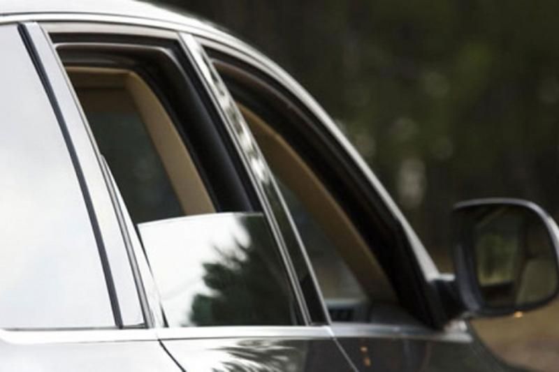 ¿Las ventanas traseras de tu coche no bajan del todo? Este es el motivo 57 Motor16 ventantas