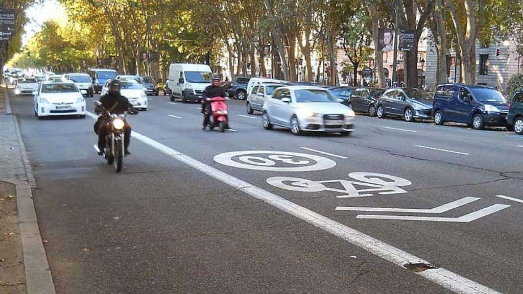 ¿Pueden las motos circular por el carril bus? 10 Motor16 lagunas