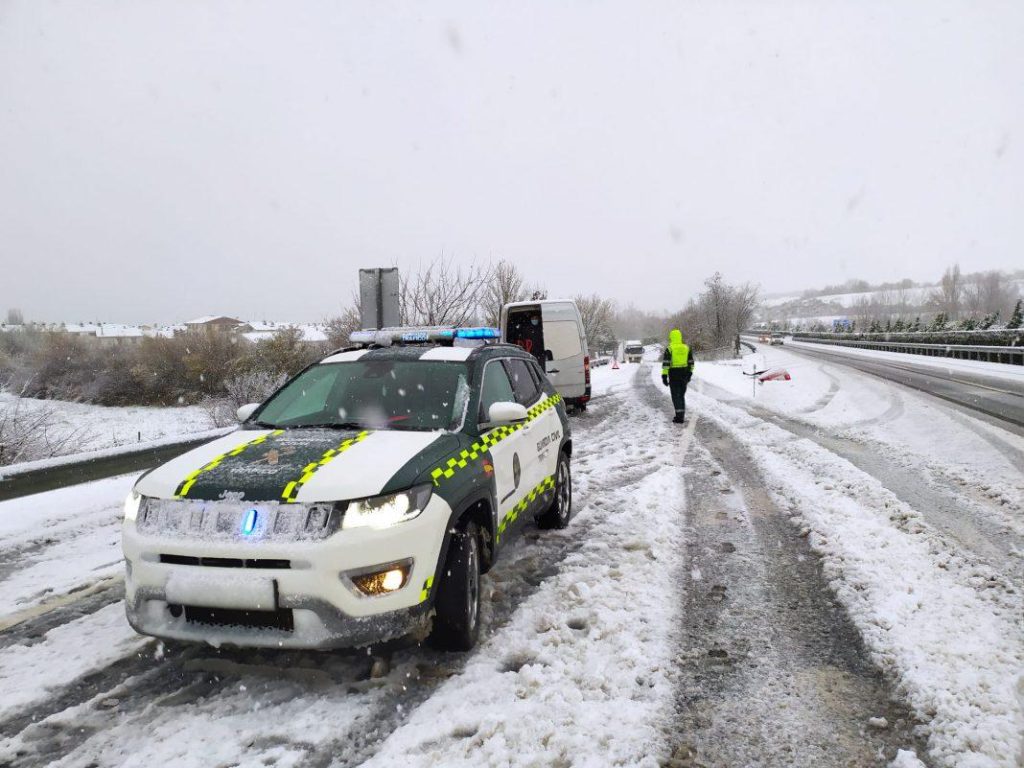 Consejos para conducir en nieve sin cadenas 179 Motor16 nieveee 1 Motor16