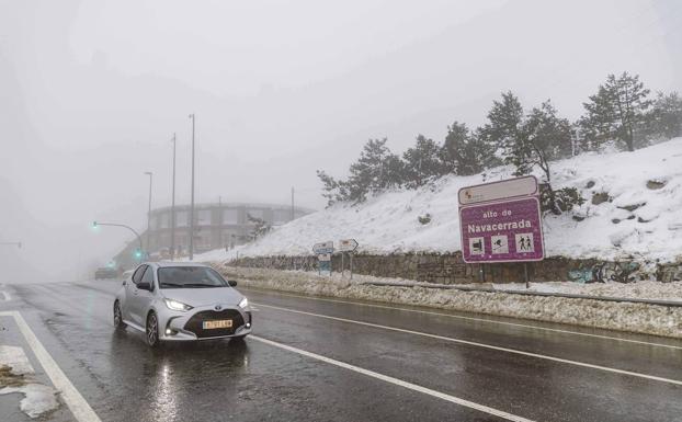 Rayos y centellas, cómo conducir con viento y lluvia 3 Motor16 tormenta